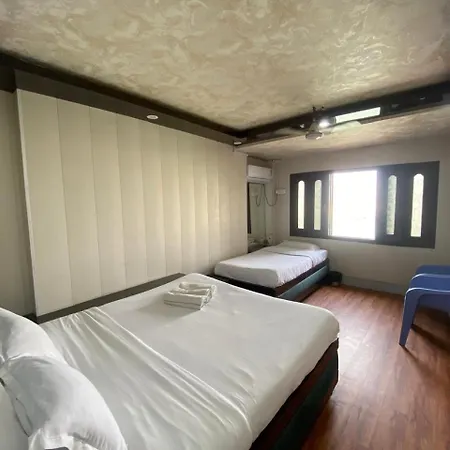 Hotel Sita Wake Up To The Ganges In The Spiritual Heart Of Varanasi-3
